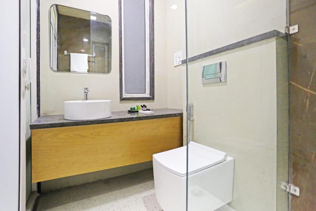 Hotel Almora Sky Near By Delhi International Airport With - Free Airport Pickup And Drop Nova Deli Exterior foto