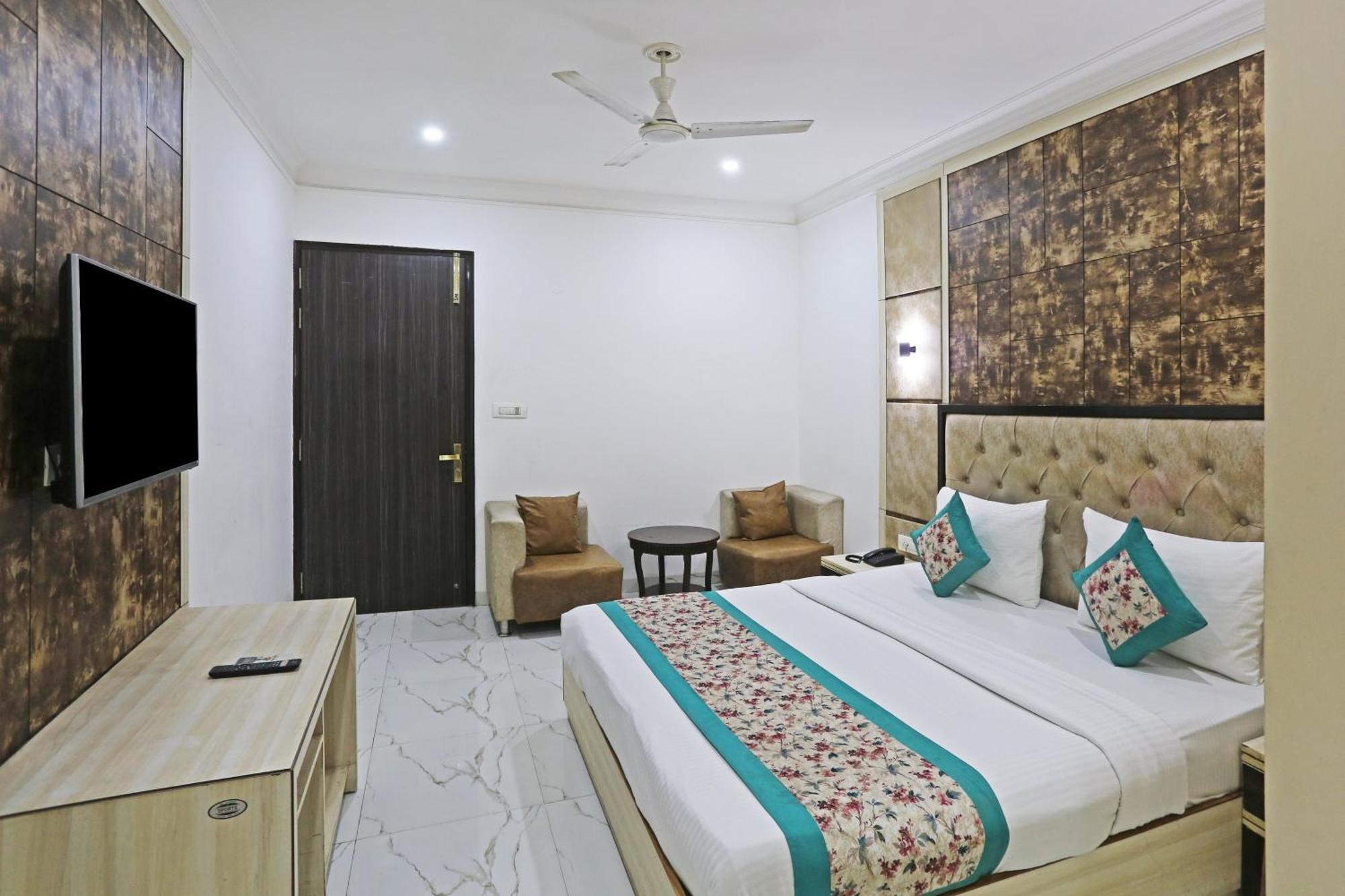 Hotel Almora Sky Near By Delhi International Airport With - Free Airport Pickup And Drop Nova Deli Exterior foto